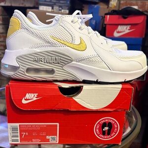 Women’s Nike Air Max Excee White Saturn Gold CD5432-129 [Select Size]